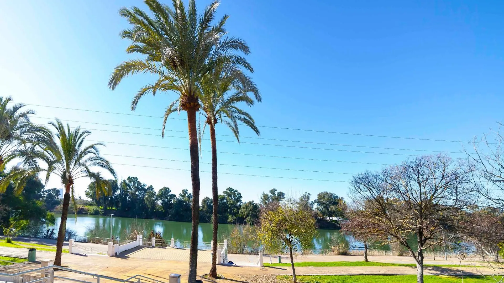 Sje - Shiny Apartment Close To The River Seville