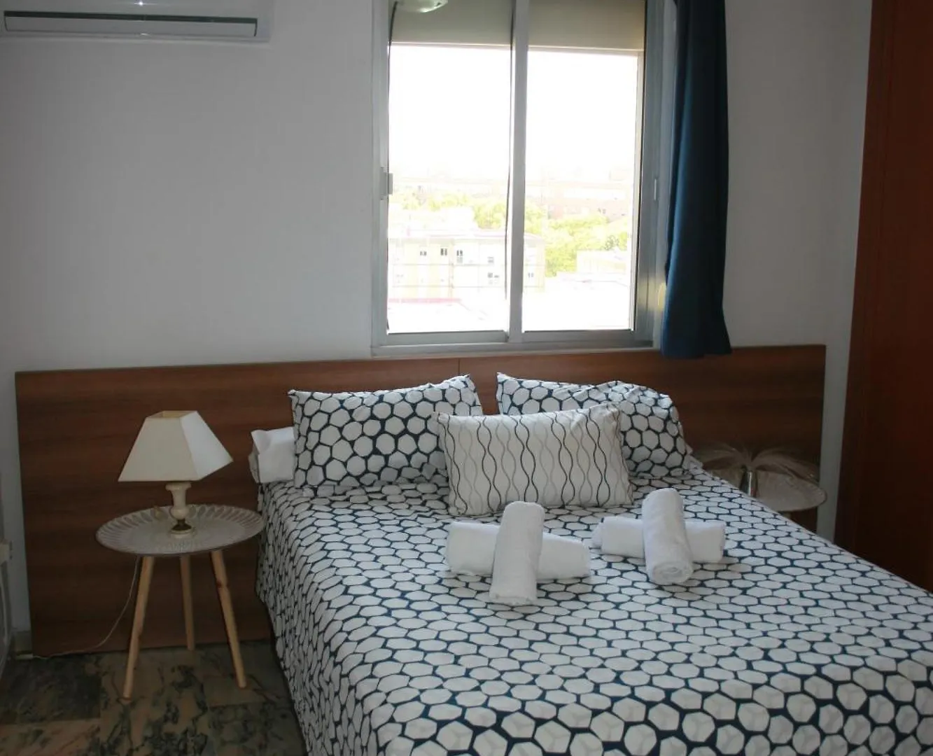 Sje - Shiny Apartment Close To The River Seville 0*,